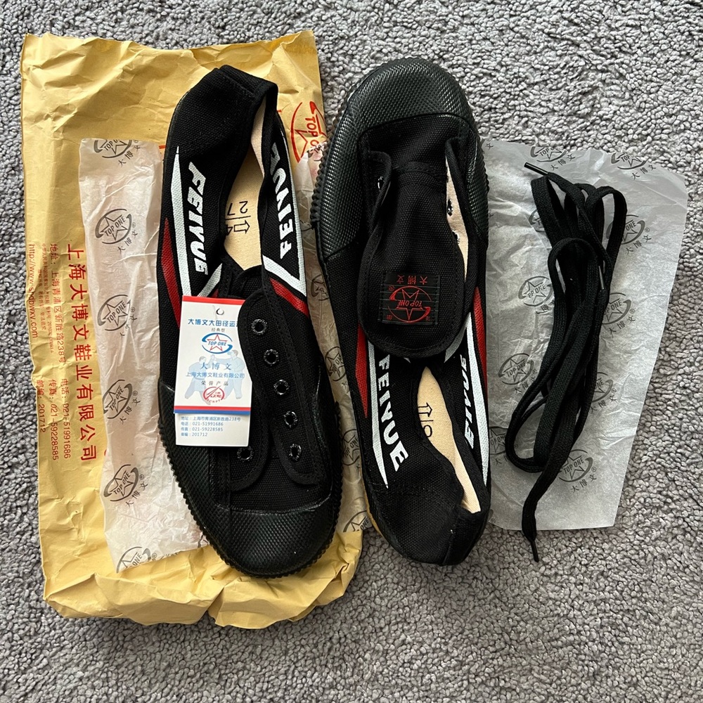 Brand new never worn Feiyue Sneakers!